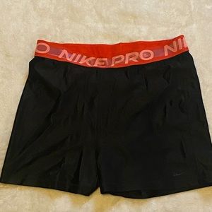 Black / red Nike Pro women shorts